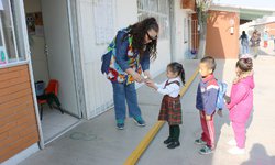 Seguirán clases en primaria y secundaria hasta el viernes