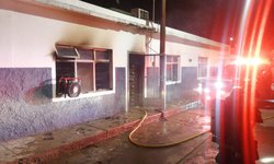 Mujer muere quemada por incendio en su domicilio