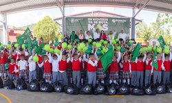 Arnulfo Urbiola y Karina Quintero arrancan programa alimentario “Costalitos Nutritivos” en el Jabalí