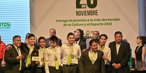 Entrega gobierno premios 20 de noviembre y estatal de deporte