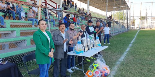 Equipo Fernández y Carnicería Saldaña, abren torneo municipal de Fútbol máster plus