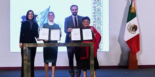 Presidenta Claudia Sheinbaum firma decreto que vuelve CFE y Pemex al pueblo de México como empresa Pública del Estado