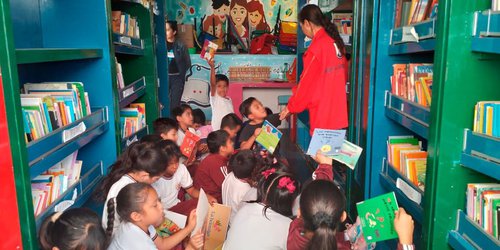 Biblioteca Móvil del Gobierno de la Capital continúa visitando a niños y niñas de SLP