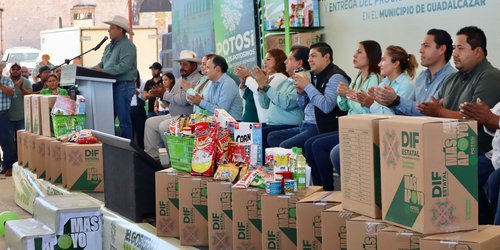 Entrega de Apoyos Alimentarios e Inauguración de camino en Guadalcázar