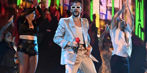 Bad Bunny recibe fuertes críticas tras perder la compostura ante una fan